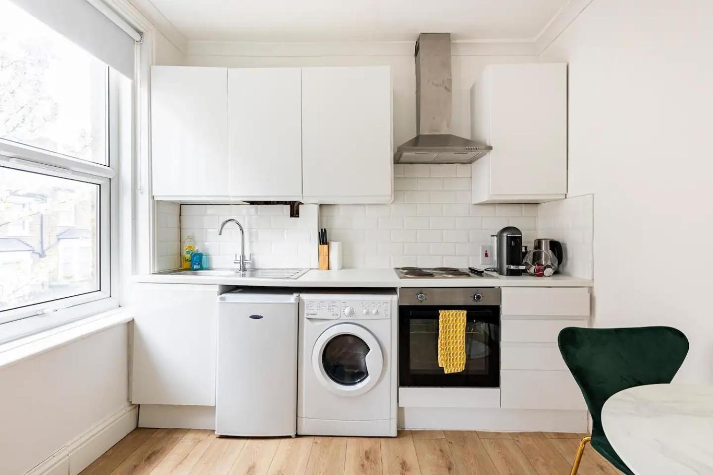 Stylish One Bedroom Apartment In Greater Londra Exterior foto