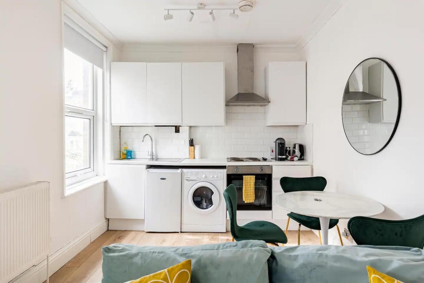 Stylish One Bedroom Apartment In Greater Londra Exterior foto