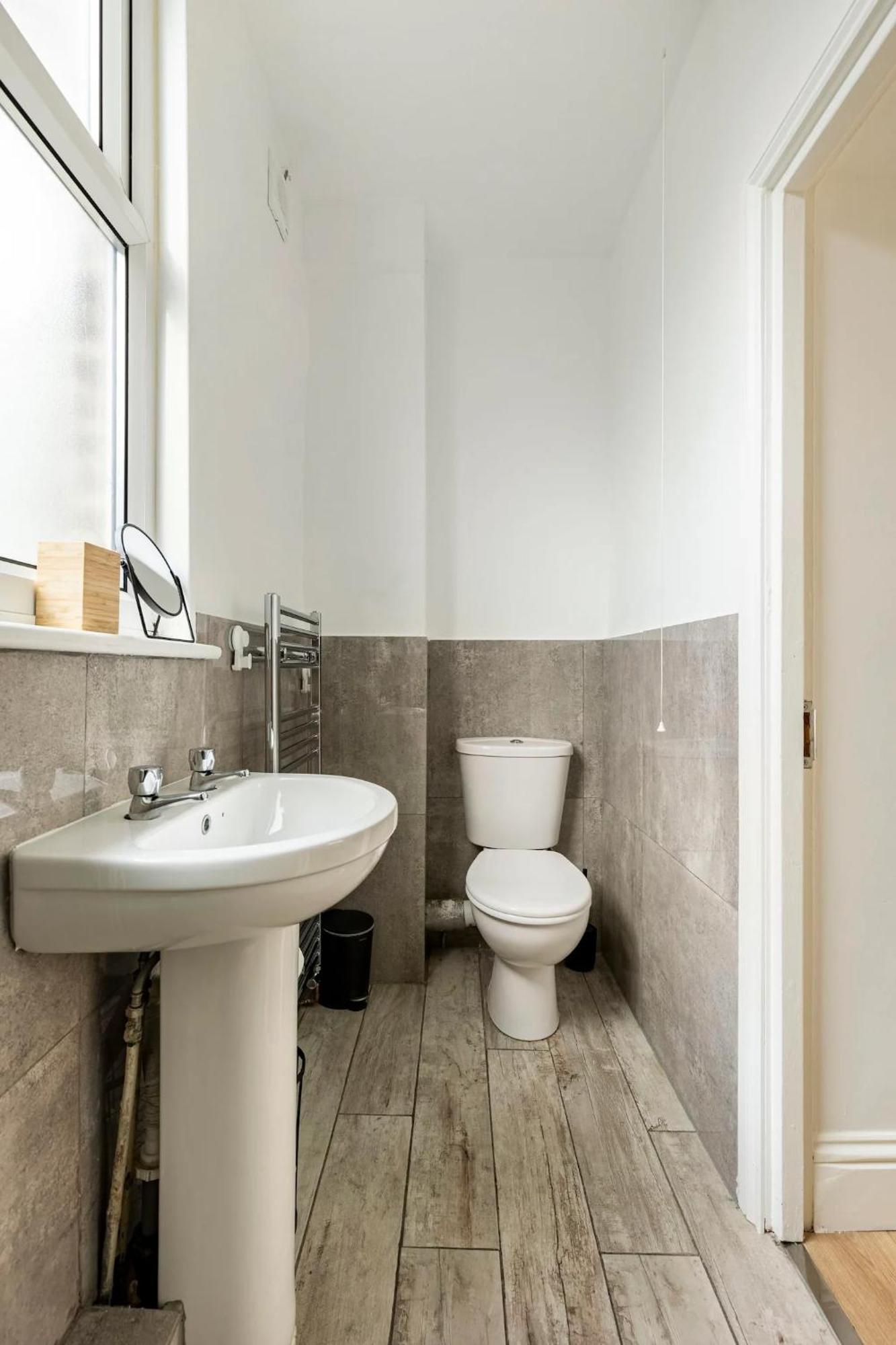 Stylish One Bedroom Apartment In Greater Londra Exterior foto